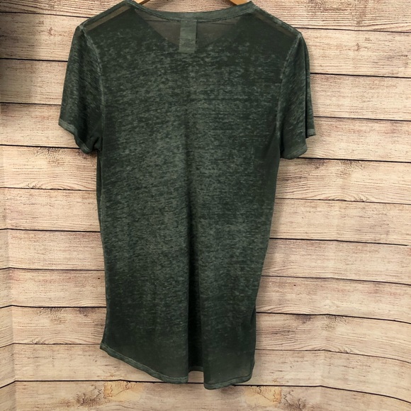 ♥️Modern Lux Distressed Star Tee - Picture 5 of 6